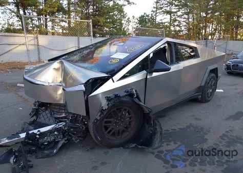 2024 Tesla Cybertruck z USA, uszkodzony, nr VIN 7G2CEHED5RA051673